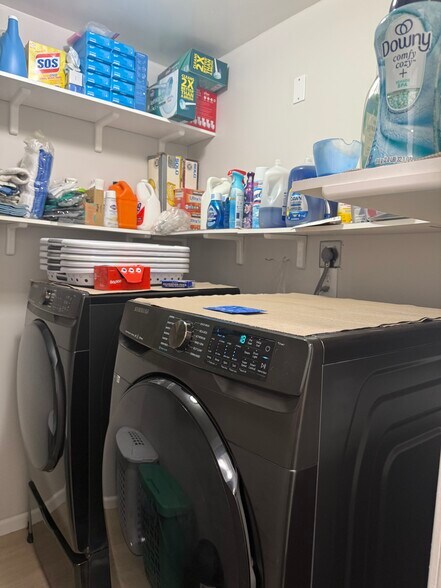 Building Photo - 13907 Hawick Dr