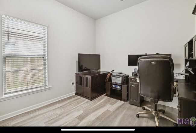 Building Photo - 1224 Gentle Wind Dr