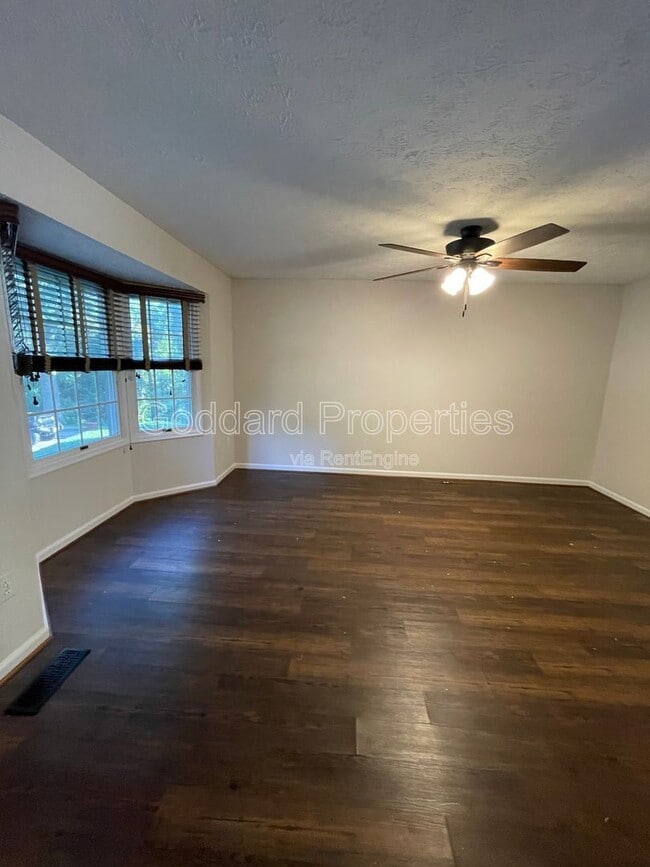 Building Photo - 18 Corriedale Ct