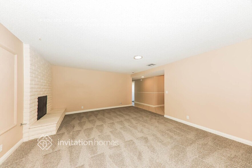 Building Photo - 41797 Royal Palm Dr