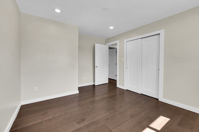 Building Photo - $3,750, 4-Bed, 3-Bath Updated Home in Mani...