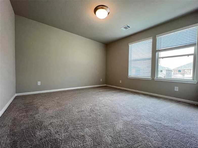 Building Photo - 7950 Fijian Cypress Dr