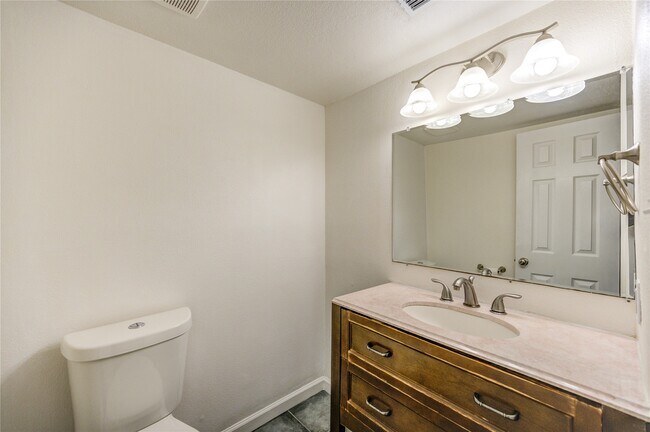 Building Photo - 2120 Wilcrest Dr