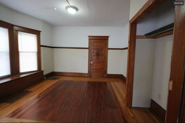 Building Photo - 753 Academy St