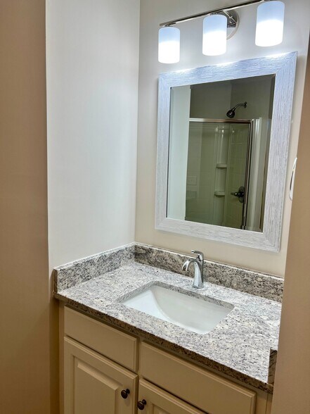 Building Photo - 130 Shallowford Reserve Dr