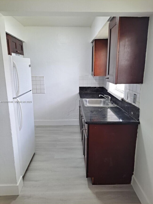 Building Photo - 4090 NW 31st Terrace