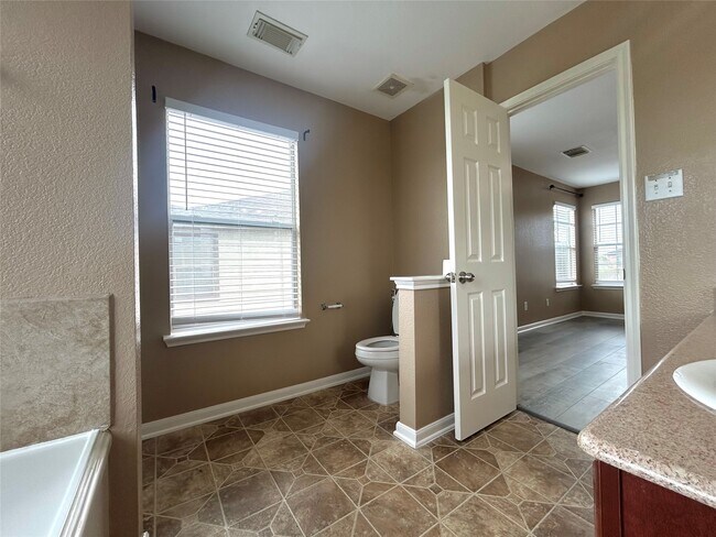 Building Photo - 6139 Springbrook Garden Ln
