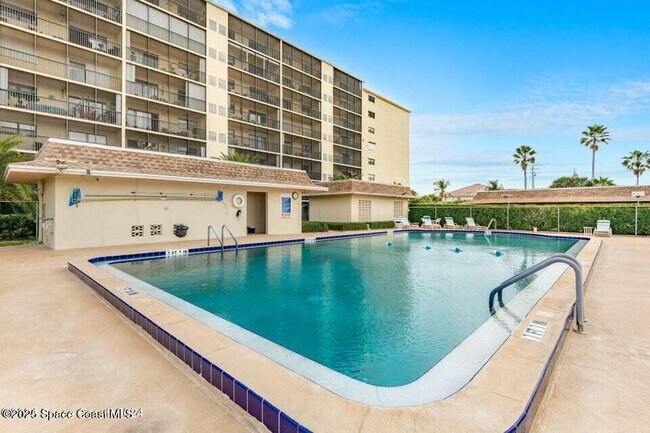 Building Photo - 500 Palm Springs Blvd