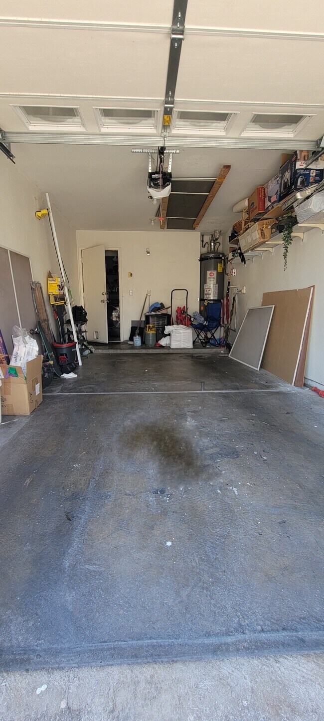 Building Photo - 6928 Oyster Shell Dr