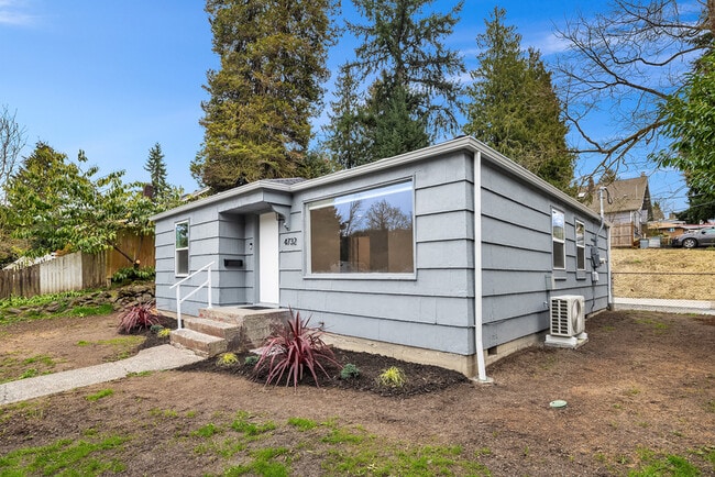 Building Photo - 4732 45th Ave S