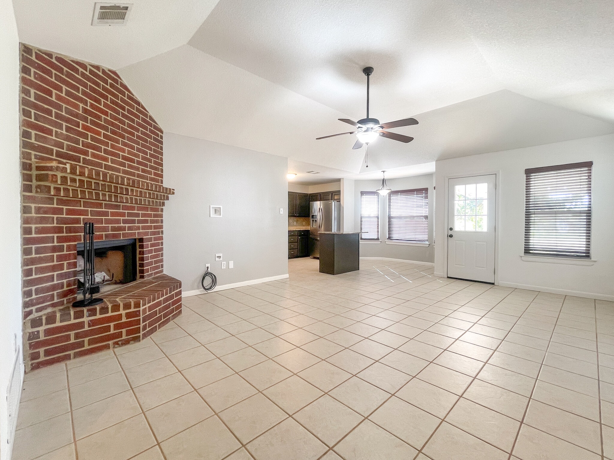 Building Photo - 14308 Chisolm Dr
