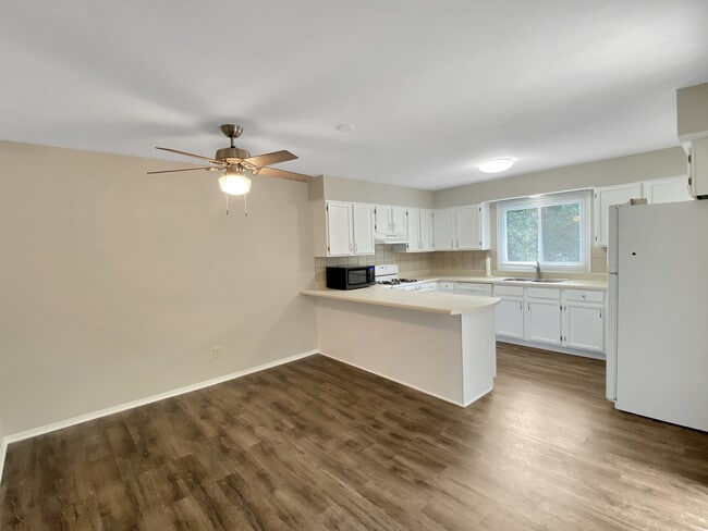 Building Photo - 36934 Illinois Rte 59