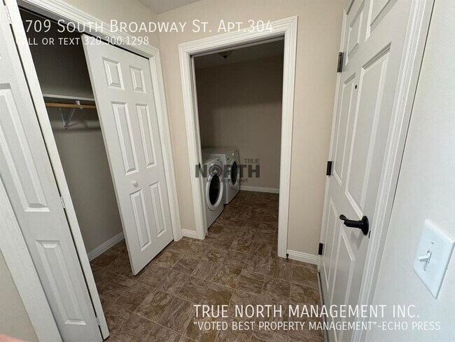 Building Photo - 3709 S Broadway St