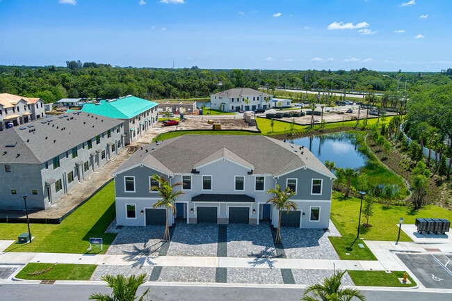 Building Photo - 7645 SW Lucy Ln