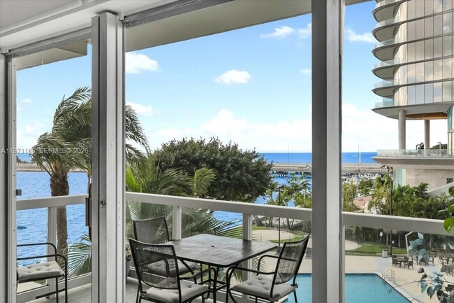 Building Photo - 2451 Brickell Ave