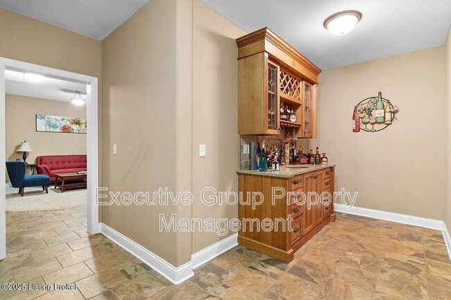 Building Photo - 120 Calumet Loop