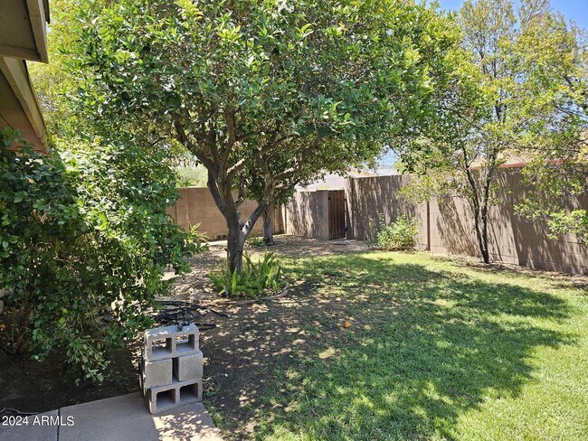Building Photo - 9450 N 35th St
