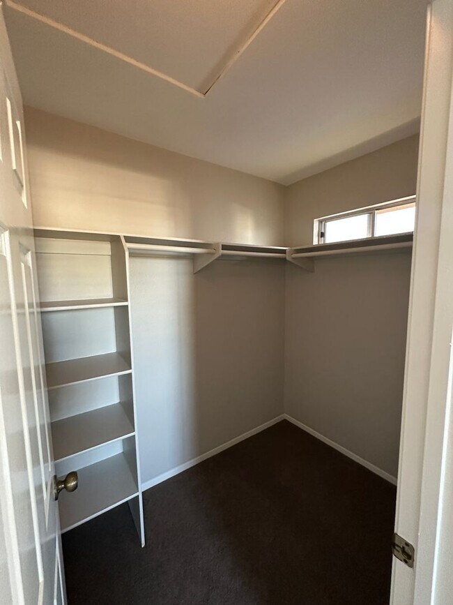 Building Photo - 4957 Del Monte Ave