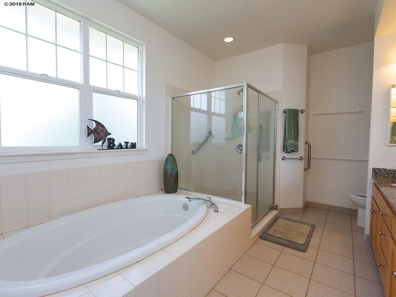 Master Bath - 214 A Kuli Puu St