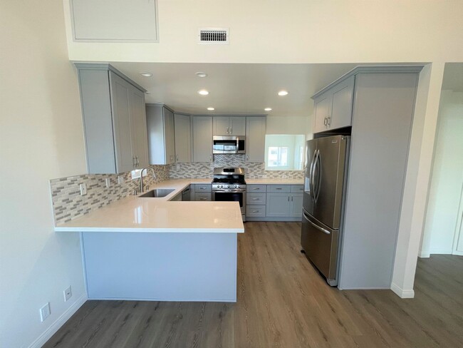 Building Photo - Oxnard Shores- Completely Remodeled & Step...