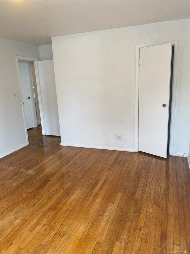 Building Photo - 76-34-34 162nd St