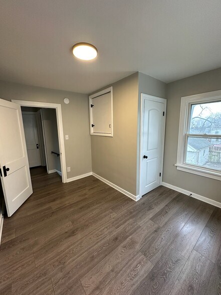 Bedroom 3 - 154 W Plumer St