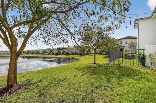 Building Photo - 4790 Navali Dr