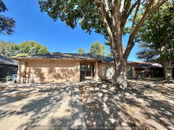 Primary Photo - 1408 Sunny Glen St