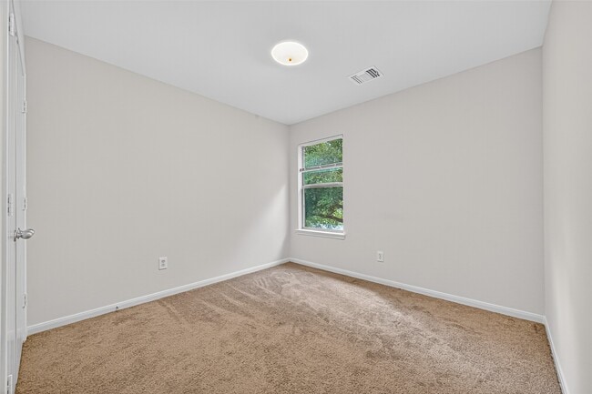 Building Photo - 8042 Montague Manor Ln