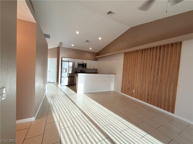 Building Photo - 4124 Skyline Blvd