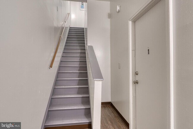 Building Photo - 2324 Callow Ave