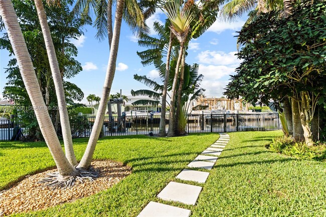 Building Photo - 18 Eleuthera Dr
