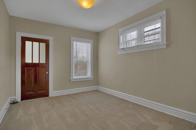 Building Photo - (233) 7729-31 Gissler Ave