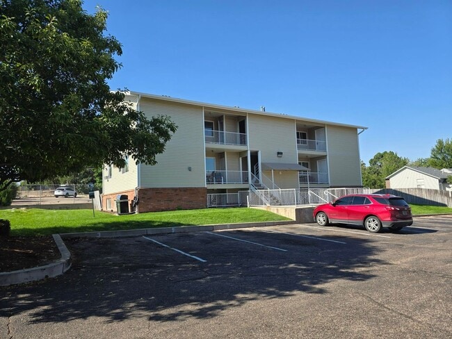 Building Photo - 2153 27th Ave Ct