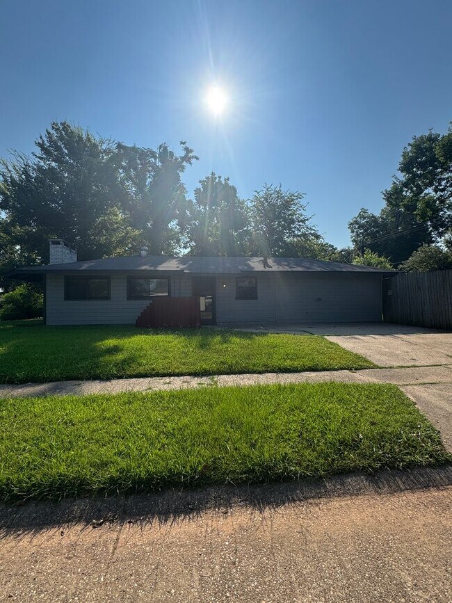 Building Photo - Rental Property in Bossier City