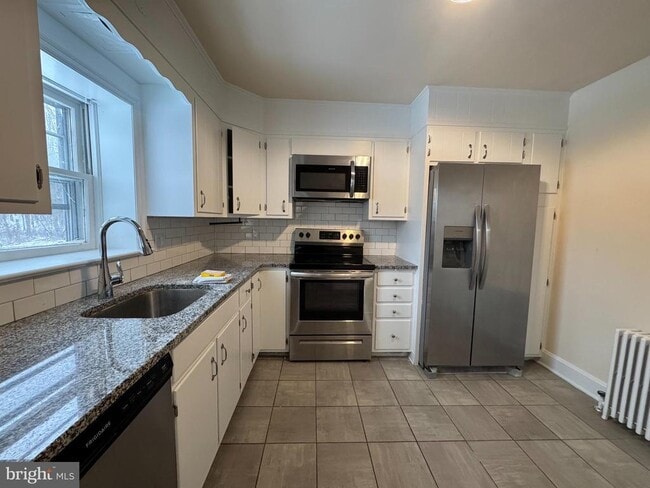 Building Photo - 345 Layfield Rd