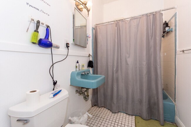 Building Photo - Fantastic 3 bed 1 Bath in Allston