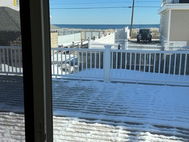 Building Photo - 124 Manomet Ave