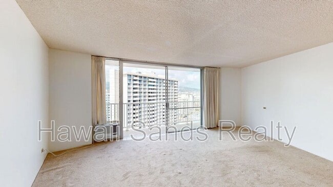 Building Photo - 750 Amana St