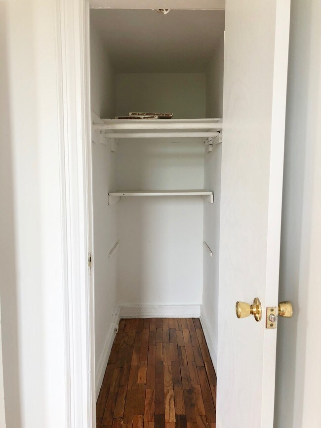 Building Photo - 114 Albemarle Rd