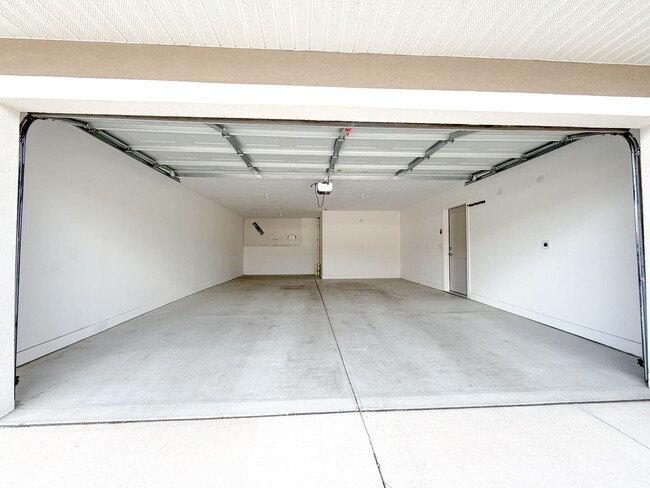 Building Photo - 237 E 960 N