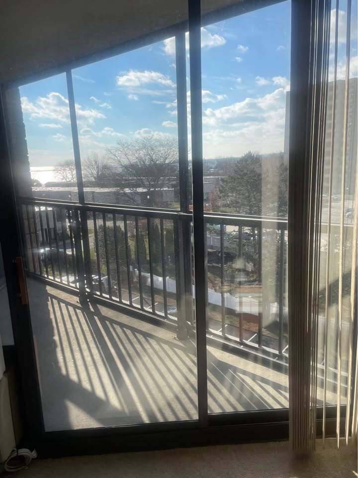 balcony - 140 Captain Thomas Blvd