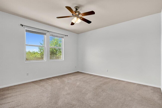 Building Photo - 2627 Garlic Creek Dr