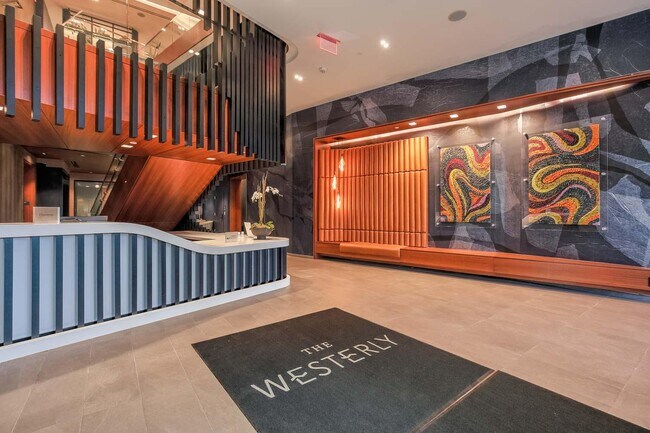 Building Photo - 350 Maple Dr SW