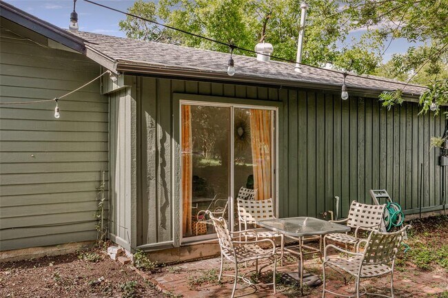 Building Photo - 6215 Walnut Hills Dr