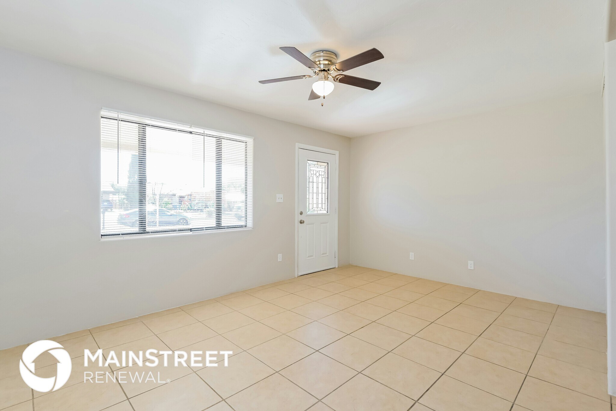 Building Photo - 2407 E Beverly Dr