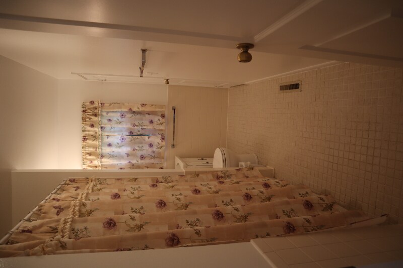 Building Photo - 275 Viking Dr