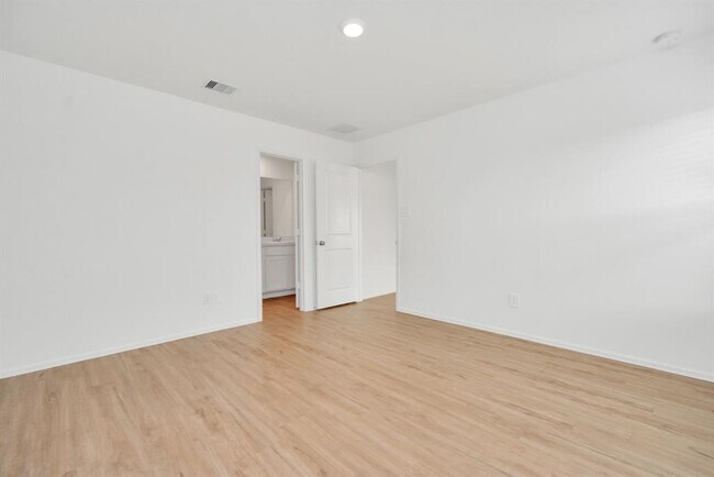 Building Photo - 24207 Becker Hollow Ln