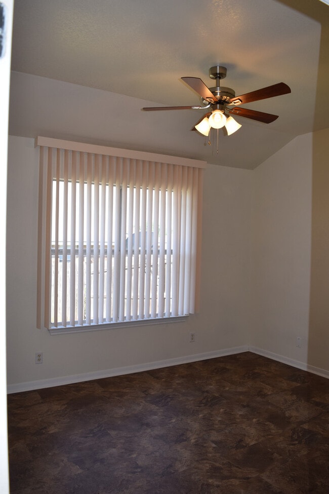 Building Photo - 2608Lucille