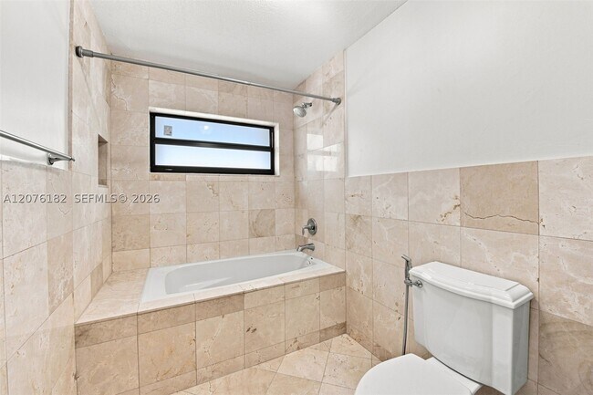Building Photo - 6820 SW 128th Ct